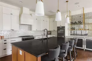 705 W 10th St, Georgetown, TX 78626 - Photo 4