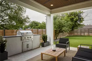 705 W 10th St, Georgetown, TX 78626 - Photo 6
