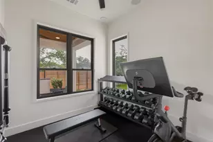 705 W 10th St, Georgetown, TX 78626 - Photo 22