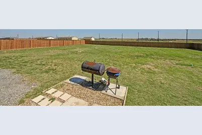 117 Castellana Way, Elgin, TX 78621 - Photo 24