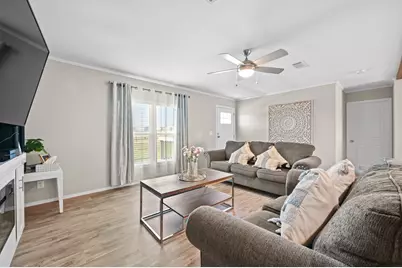 117 Castellana Way, Elgin, TX 78621 - Photo 6