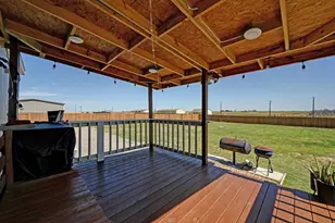 117 Castellana Wy, Elgin, TX 78621 - Photo 22