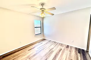 6721 Walkup Ln, Austin, TX 78747 - Photo 14