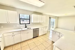 6721 Walkup Ln, Austin, TX 78747 - Photo 8