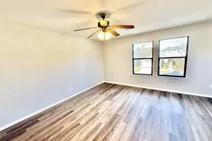 6721 Walkup Ln, Austin, TX 78747 - Photo 10