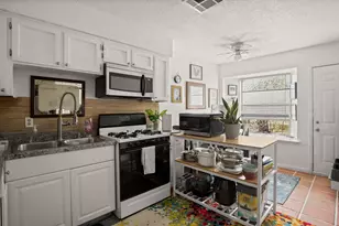 5402 Brompton Cir, Austin, TX 78745 - Photo 22