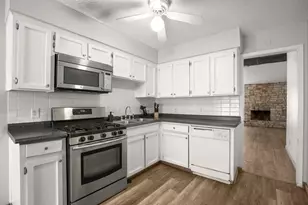 5402 Brompton Cir, Austin, TX 78745 - Photo 4