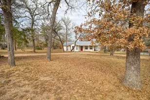 148 Pine Valley Dr, Paige, TX 78659 - Photo 2