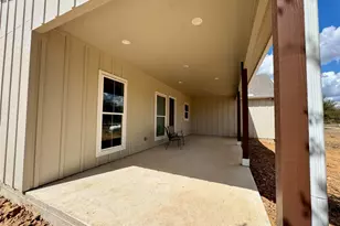 1353 Red Town Rd, Elgin, TX 78621 - Photo 20