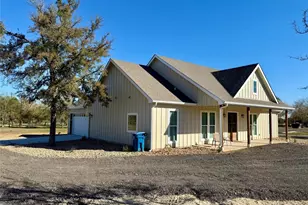 1353 Red Town Rd, Elgin, TX 78621 - Photo 4