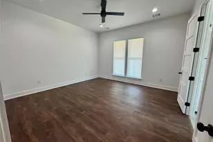 1353 Red Town Rd, Elgin, TX 78621 - Photo 16