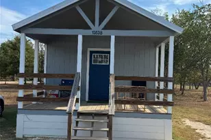 1353 Red Town Rd, Elgin, TX 78621 - Photo 6