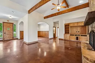 290 Miss Donna Ln, Dripping Springs, TX 78620 - Photo 8
