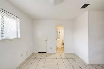 5208 Bogey Court #B, Austin, TX 78744 - Photo 20