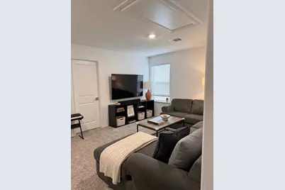 13513 Menard Way, Elgin, TX 78621 - Photo 6