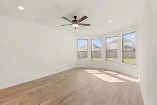 601 Ridge Point Dr, Georgetown, TX 78628 - Photo 8