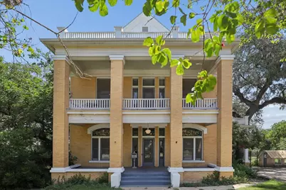 504 S Main Street, Lockhart, TX 78644 - Photo 2