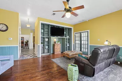 504 S Main Street, Lockhart, TX 78644 - Photo 14