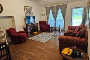 1206 W 8th St, Caldwell, TX 77836 - Photo 4