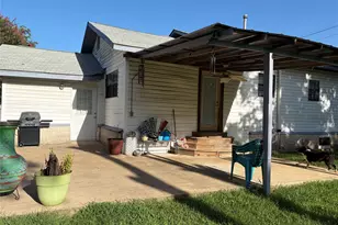 1206 W 8th St, Caldwell, TX 77836 - Photo 34