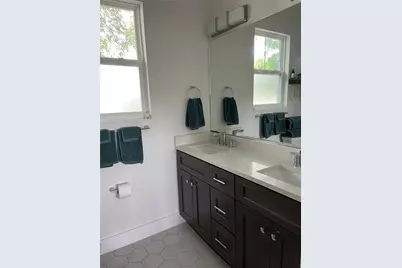 1122 Kirk Avenue, Austin, TX 78702 - Photo 6