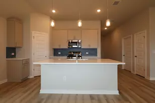 4712 Lava Is Dr, Austin, TX 78747 - Photo 4