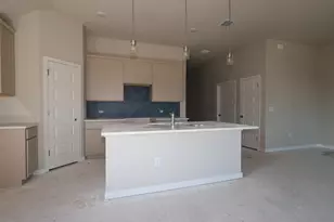 4712 Lava Is Dr, Austin, TX 78747 - Photo 4