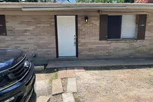 8902 Little Walnut Pkwy, Austin, TX 78758 - Photo 2