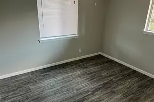 8902 Little Walnut Pkwy, Austin, TX 78758 - Photo 12