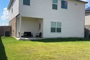 109 Seminole Dr, San Marcos, TX 78666 - Photo 2