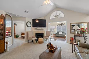 30 Wildwood Dr, Georgetown, TX 78633 - Photo 8