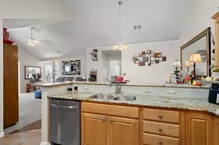 30 Wildwood Dr, Georgetown, TX 78633 - Photo 16