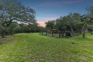 9004 Tara Ln, Austin, TX 78737 - Photo 28