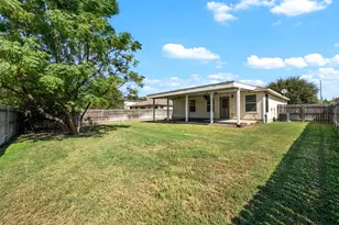 311 Phillips St, Hutto, TX 78634 - Photo 36