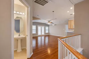 1900 Scofield Ridge Pkwy, Austin, TX 78727 - Photo 2