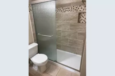 400 W 35th Street #202, Austin, TX 78705 - Photo 14
