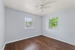 2011 E Stassney Ln, Austin, TX 78744 - Photo 10