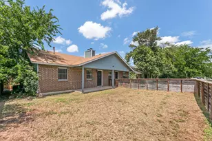 2011 E Stassney Ln, Austin, TX 78744 - Photo 2