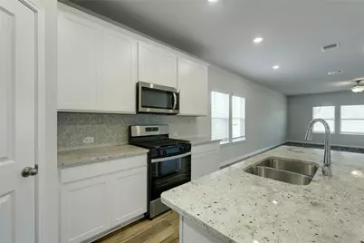 143 Short Toed Swoop, Cedar Creek, TX 78612 - Photo 12