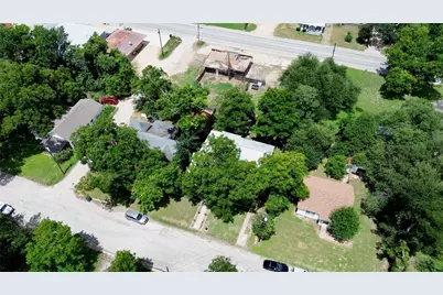 1704 N Houston Avenue, Cameron, TX 76520 - Photo 32