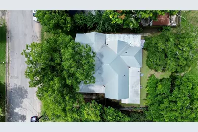 1704 N Houston Avenue, Cameron, TX 76520 - Photo 28
