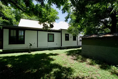 1704 N Houston Avenue, Cameron, TX 76520 - Photo 26