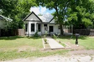 1704 N Houston Ave, Cameron, TX 76520 - Photo 1