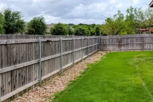 101 Lightcliff St, Hutto, TX 78634 - Photo 10