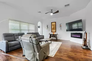 101 Lightcliff St, Hutto, TX 78634 - Photo 4