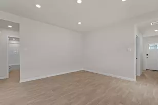 129 Raymondville Path, San Marcos, TX 78666 - Photo 6
