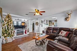 751 Blair Ave, Bastrop, TX 78602 - Photo 6