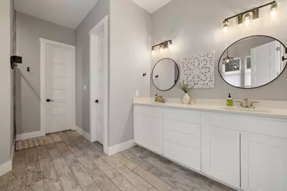 6601 North Lakewoods Drive, Georgetown, TX 78633 - Photo 20