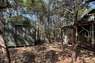 6601 North Lakewoods Dr, Georgetown, TX 78633 - Photo 32