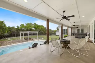 6601 North Lakewoods Dr, Georgetown, TX 78633 - Photo 26